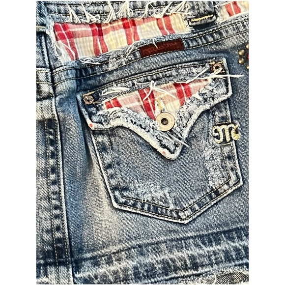 Miss Me Jeans Denim Mini Skirt Raw Hem Embellished Studded Women’s Size Small - Picture 11 of 15